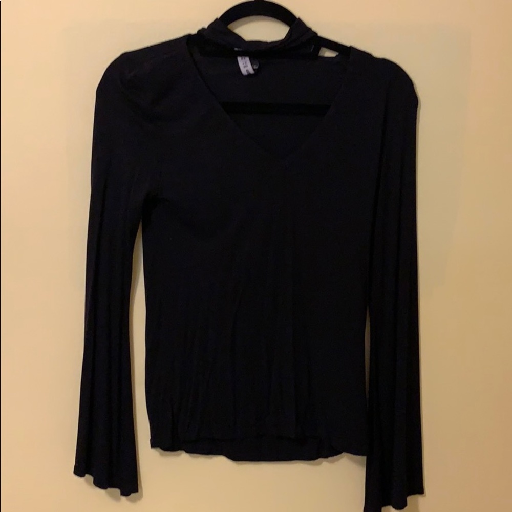 Black V neck w/ black choker collar & long sleeve